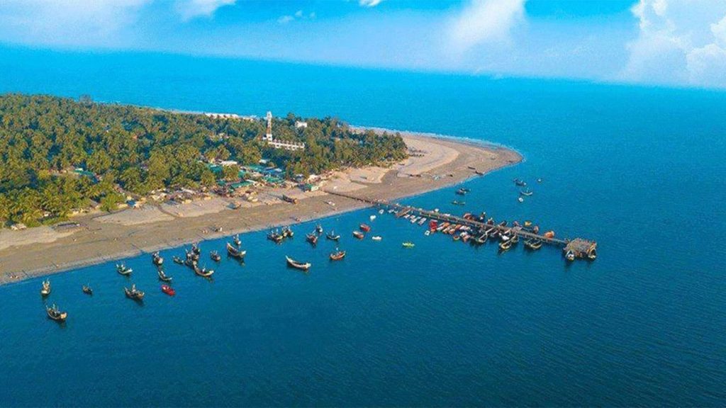 প্রকৃতির নীল স্বপ্নভূমি-বাংলাদেশের একমাত্র প্রবালদ্বীপ সেন্টমার্টিন