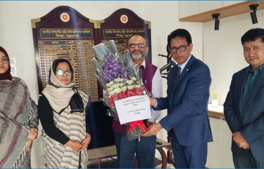 পদত্যাগপত্র জমা দিলেন ঢাকা বিশ্ববিদ্যালয়ের উপাচার্য