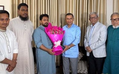 নাহিদ ইসলামের বাসায় তারেক রহমান