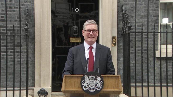 পদত্যাগের চাপে ব্রিটিশ প্রধানমন্ত্রী স্টারমার