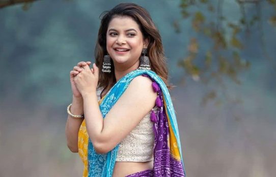 আমি খুব খুশি অন্য ভাবে তোমার সঙ্গে দেখা করেছি