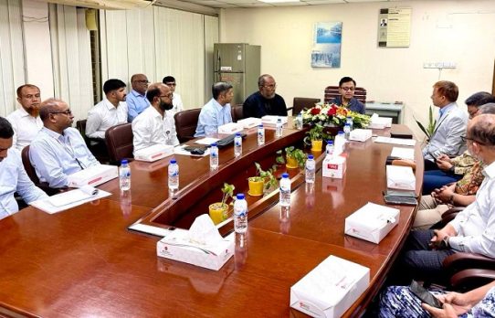 শাহজালাল ও ওসমানী বিমানবন্দরের কার্গো জটিলতা নিরসনে বাণিজ্য মন্ত্রীর বৈঠক