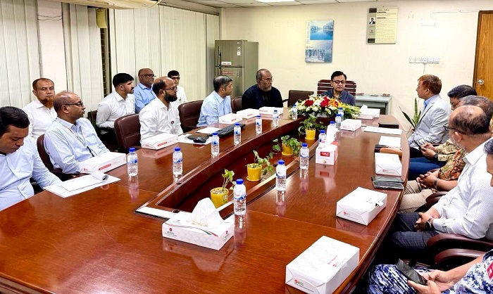 শাহজালাল ও ওসমানী বিমানবন্দরের কার্গো জটিলতা নিরসনে বাণিজ্য মন্ত্রীর বৈঠক
