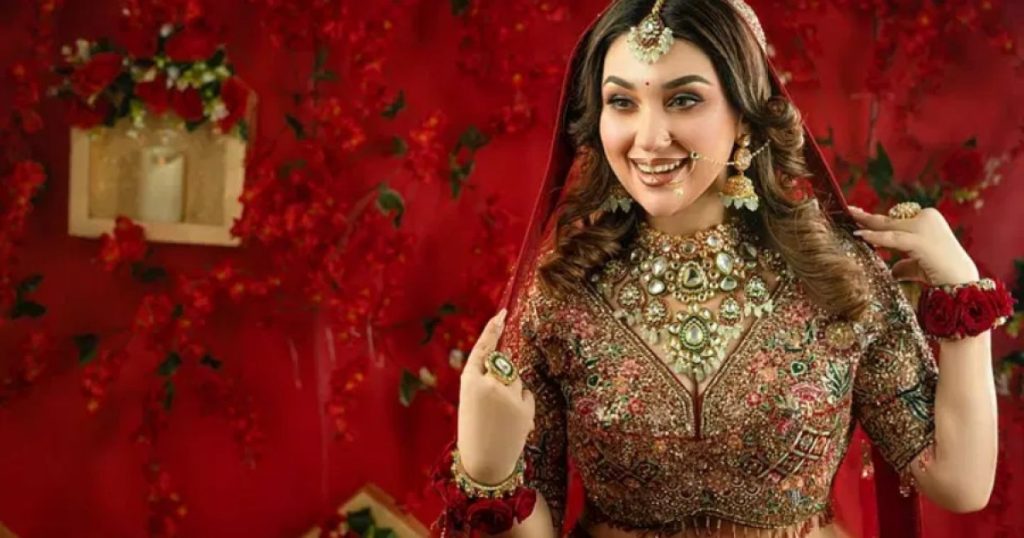 আমার লেহেঙ্গাটা শাকিব খানের খাটের নিচে লুকিয়ে রাখা হয়েছিল- অপু বিশ্বাস