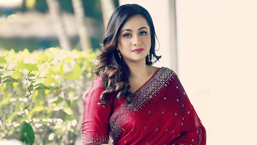নতুন রূপে পূর্ণিমা
