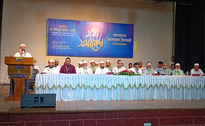 সরকার ফ্যাসিবাদের পথে হাঁটছে ,আমরা আর ছাড় দেবো না- ডা. শফিক