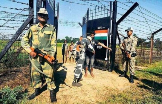 ভয়ভীতি দেখিয়ে নারী-শিশুদের বাংলাদেশে ঠেলে দিচ্ছে বিএসএফ
