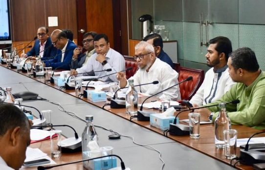 জনশক্তিতে সিন্ডিকেট বন্ধ করতে না পারলে পদ ছাড়বেন মন্ত্রী