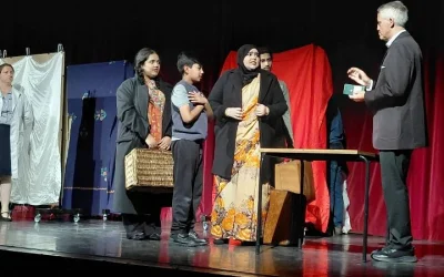 ব্রিটিশ-বাংলাদেশিদের জীবন সংগ্রামের নাটক ‘উই স্টেইড’মঞ্চস্থ